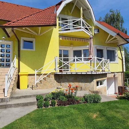 Apartment In Fonyod/Balaton 18580 Exterior photo