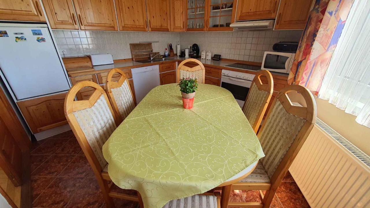 Apartment In Fonyod/Balaton 18580 Exterior photo
